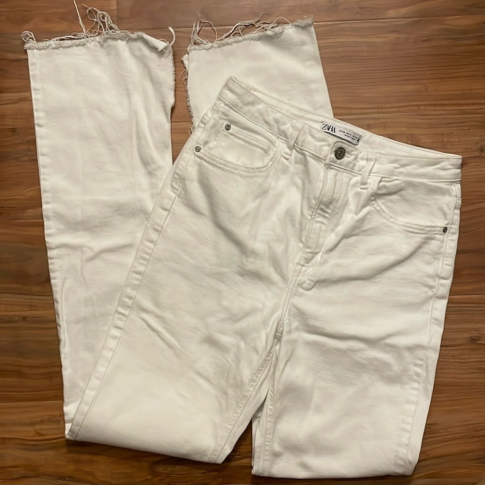 Zara white denim jeans long size 8 with ankle slits high waist straight leg
